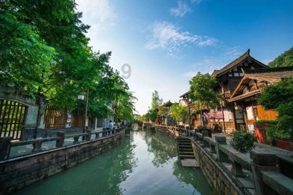 微信删了重新下载的是不是微信红包里面的钱就没有了吗？游戏画面